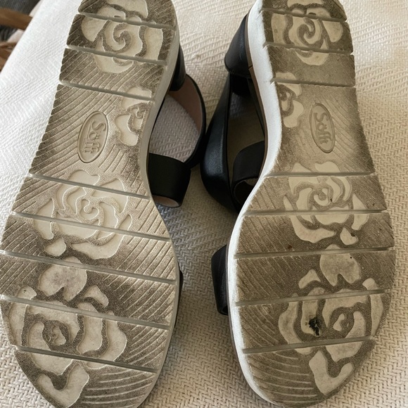 Sofft since1927 Velcro strap shoes size 6.5 - Picture 5 of 5